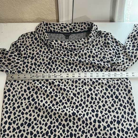 Ann Taylor, Tan & Black Animal Print, Mock Turtleneck, 3/4 Sleeve Top, Medium - Picture 7 of 8